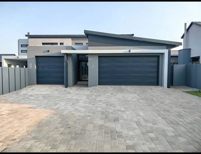 4 BEDROOM HOUSE FOR SALE IN MIDSTREAM HEIGHTS